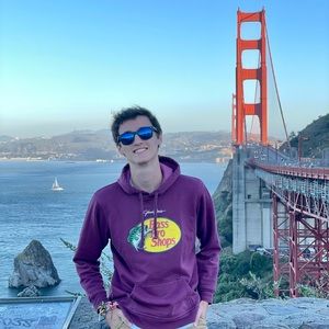 Meet your Posher, Alex